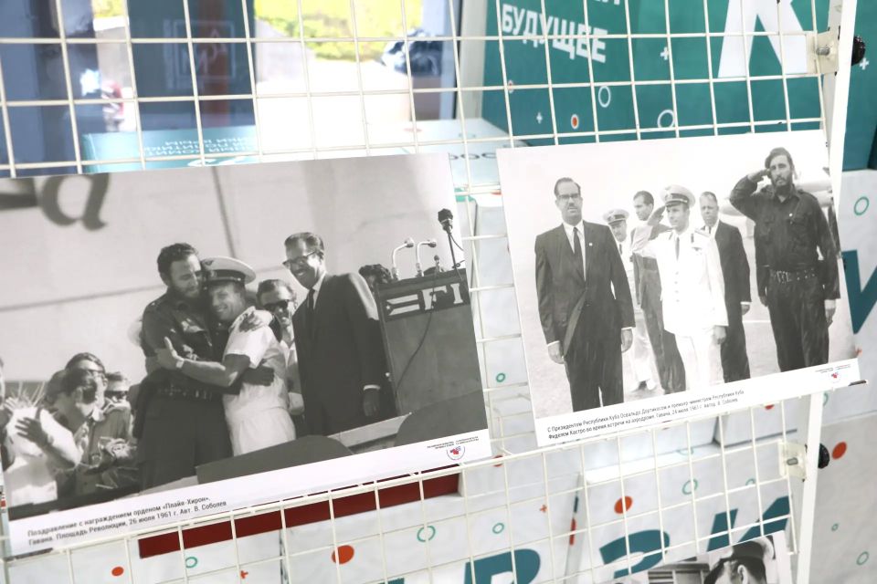 В Симферополе открылась фотовыставка к 100-летию Фиделя Кастро В Симферополе открылась фотовыставка к 100-летию Фиделя Кастро