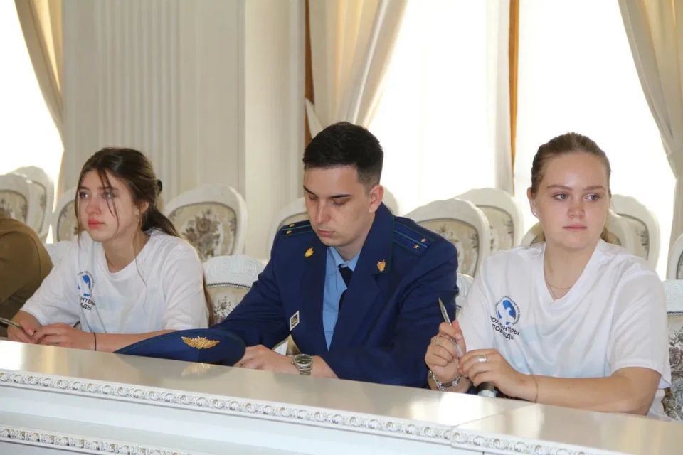 Константин Шимановский: Ялта присоединилась к акции «Диктант Победы»! Одна из площадок для написания традиционно была организована в Белом зале Ливадийского дворца Константин Шимановский: Ялта присоединилась к акции «Диктант Победы»! Одна из площадок для написания традиционно была организована в Белом зале Ливадийского дворца