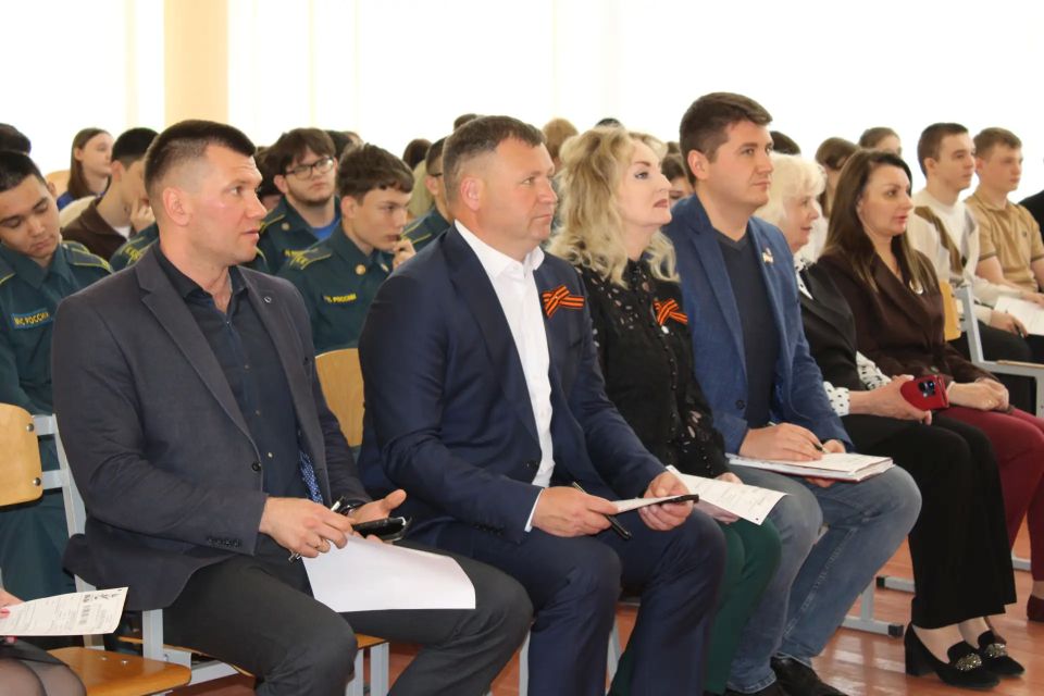 Сегодня, 24 апреля, на базе МБОУ СОШ №2 посёлка Ленино состоялась VIII международная историко-патриотическая акция «Диктант Победы» Сегодня, 24 апреля, на базе МБОУ СОШ №2 посёлка Ленино состоялась VIII международная историко-патриотическая акция «Диктант Победы»