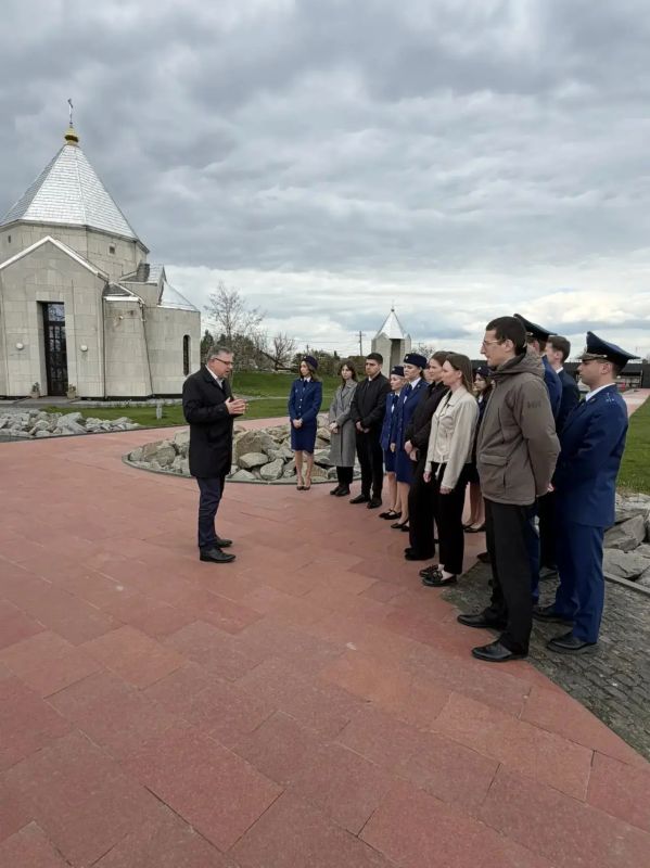 Молодые специалисты прокуратуры республики посетили мемориальный комплекс «Концлагерь «Красный» Молодые специалисты прокуратуры республики посетили мемориальный комплекс «Концлагерь «Красный»
