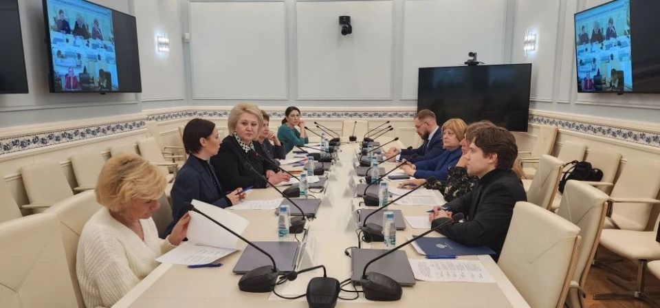Екатерина Алтабаева: Сегодня приняла участие в совещании, посвященном обеспечению образовательных организаций культуры специализированной одеждой и обувью для занятий хореографией Екатерина Алтабаева: Сегодня приняла участие в совещании, посвященном обеспечению образовательных организаций культуры специализированной одеждой и обувью для занятий хореографией