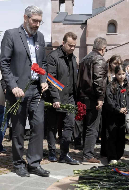 В Симферополе прошли памятные мероприятия, приуроченные ко Дню памяти жертв геноцида армянского народа в Османской империи В Симферополе прошли памятные мероприятия, приуроченные ко Дню памяти жертв геноцида армянского народа в Османской империи