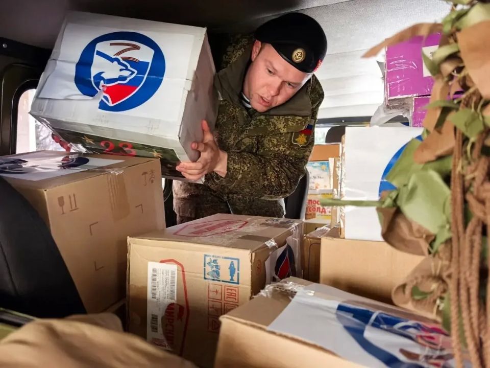 Михаил Развожаев: Сегодня севастопольскому отделению «Единой России» и Общественной приёмной Председателя партии Дмитрия Анатольевича Медведева исполнилось 12 лет Михаил Развожаев: Сегодня севастопольскому отделению «Единой России» и Общественной приёмной Председателя партии Дмитрия Анатольевича Медведева исполнилось 12 лет