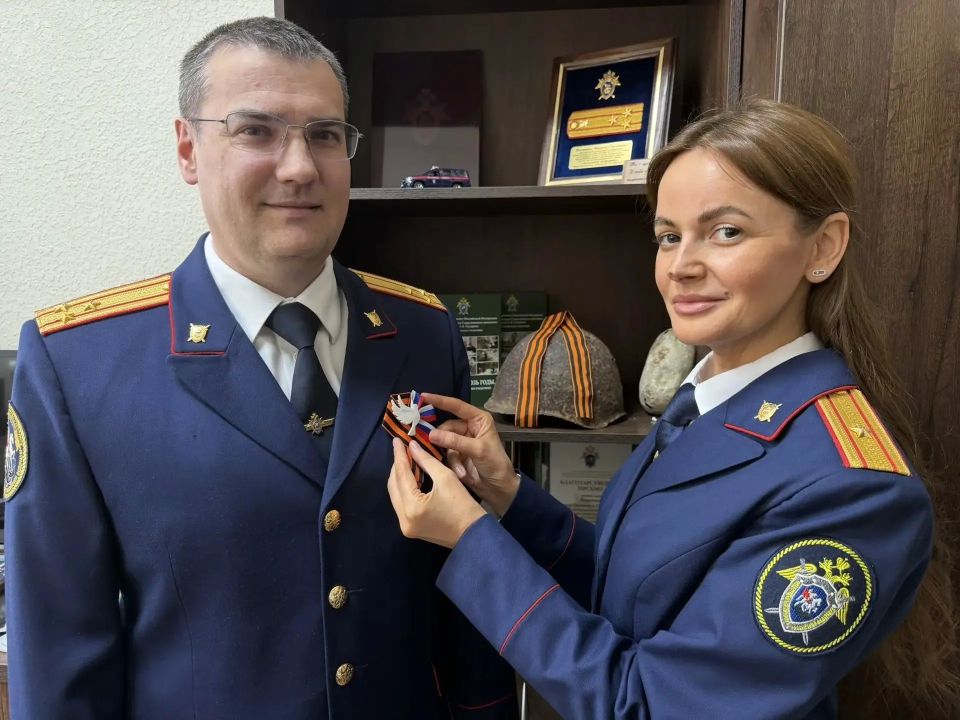 Георгиевская лента как символ подвига! Офицеры Главного следственного управления по Крыму и Севастополю присоединились к Всероссийской акции в честь Дня Великой Победы Георгиевская лента как символ подвига! Офицеры Главного следственного управления по Крыму и Севастополю присоединились к Всероссийской акции в честь Дня Великой Победы
