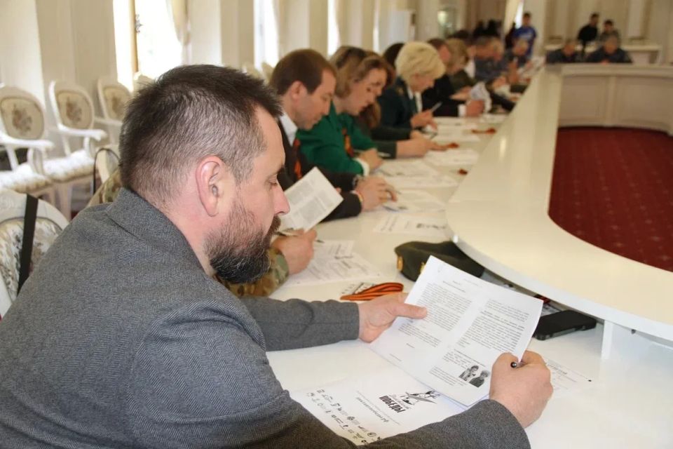 Константин Шимановский: Ялта присоединилась к акции «Диктант Победы»! Одна из площадок для написания традиционно была организована в Белом зале Ливадийского дворца Константин Шимановский: Ялта присоединилась к акции «Диктант Победы»! Одна из площадок для написания традиционно была организована в Белом зале Ливадийского дворца