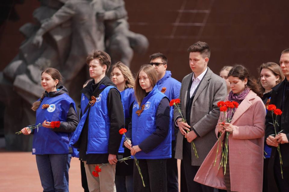 Алексей Зинченко: Знать, чтобы помнить!. Вместе с молодежью присоединились к международной историко-патриотической акции «Диктант Победы» Алексей Зинченко: Знать, чтобы помнить!. Вместе с молодежью присоединились к международной историко-патриотической акции «Диктант Победы»