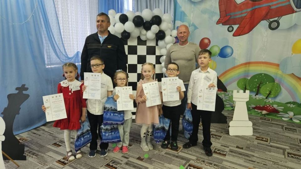 Белые начинают и... выигрывают всё: шахматный турнир в детском саду! Белые начинают и... выигрывают всё: шахматный турнир в детском саду!