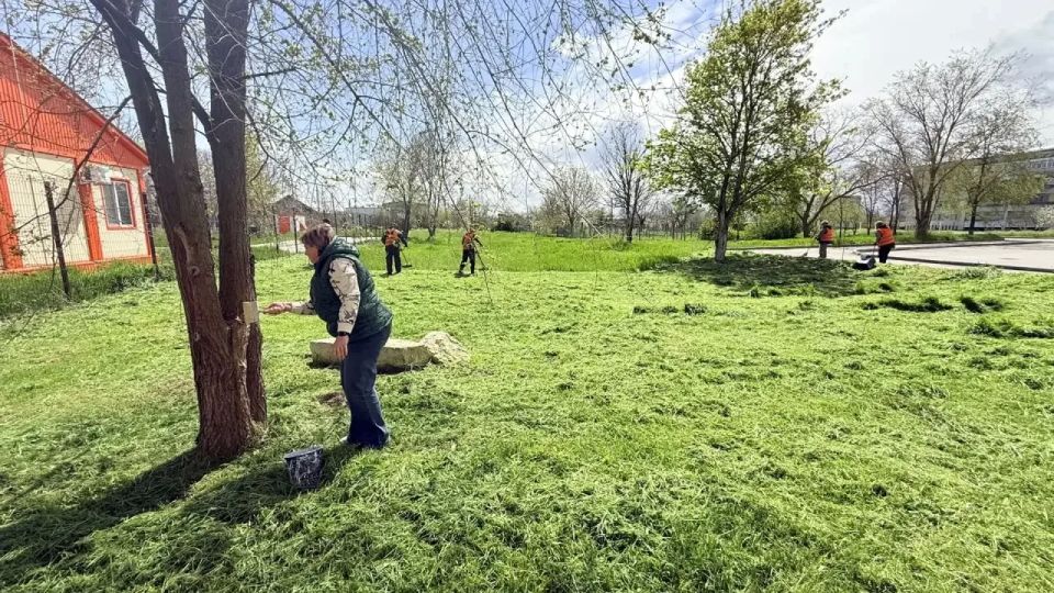 В сёлах Джанкойского района прошел Всероссийский субботник В сёлах Джанкойского района прошел Всероссийский субботник