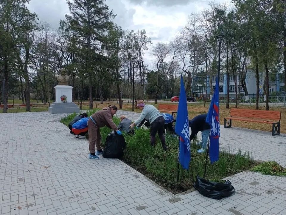 Марафон чистоты прошёл сегодня во всех поселениях Белогорского района — состоялся Всероссийский субботник, который прошел в рамках федерального проекта «Формирование комфортной городской среды» национального проекта... Марафон чистоты прошёл сегодня во всех поселениях Белогорского района — состоялся Всероссийский субботник, который прошел в рамках федерального проекта «Формирование комфортной городской среды» национального проекта...