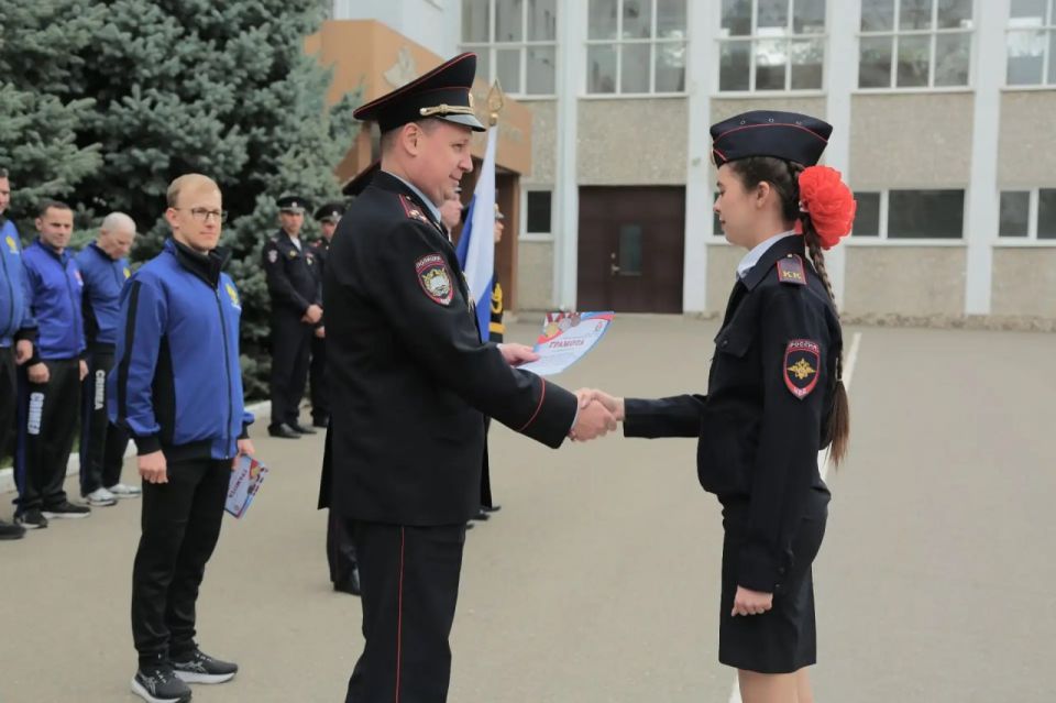 Севастопольские кадеты органов внутренних дел стали победителями спортивных игр, посвященных Дню Победы в Великой Отечественной войне Севастопольские кадеты органов внутренних дел стали победителями спортивных игр, посвященных Дню Победы в Великой Отечественной войне