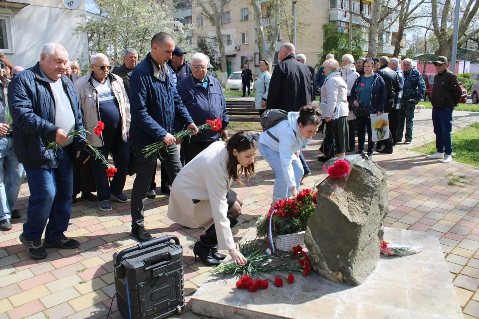 40 лет отделяют нас от дня аварии на Чернобыльской АЭС, ставшей крупнейшей техногенной катастрофой в истории человечества 40 лет отделяют нас от дня аварии на Чернобыльской АЭС, ставшей крупнейшей техногенной катастрофой в истории человечества