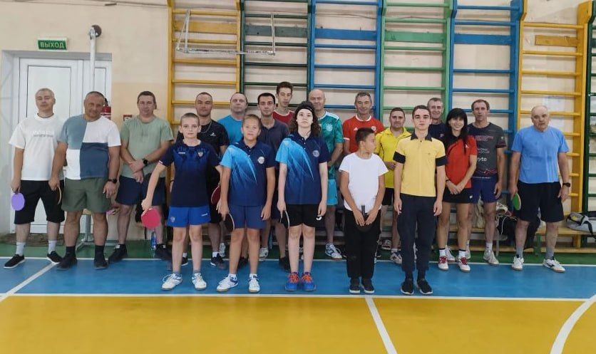 В школе 17 им. В. Белик состоялся городской турнир по настольному теннису, организованный ФНТ города Керчи и посвященный Всемирному дню настольного тенниса В школе 17 им. В. Белик состоялся городской турнир по настольному теннису, организованный ФНТ города Керчи и посвященный Всемирному дню настольного тенниса