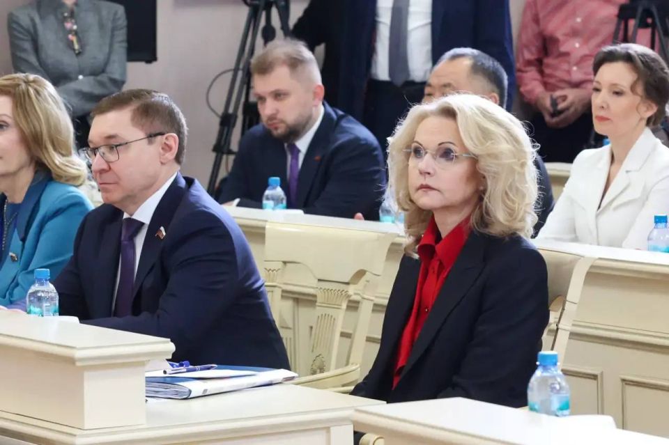Владимир Немцев: В Таврическом дворце Санкт-Петербурга прошло заседание Совета законодателей Российской Федерации Владимир Немцев: В Таврическом дворце Санкт-Петербурга прошло заседание Совета законодателей Российской Федерации