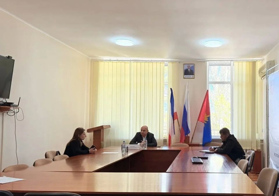 Глава администрации Советского района Александр Харламов провел еженедельный прием граждан. Глава администрации Советского района Александр Харламов провел еженедельный прием граждан.