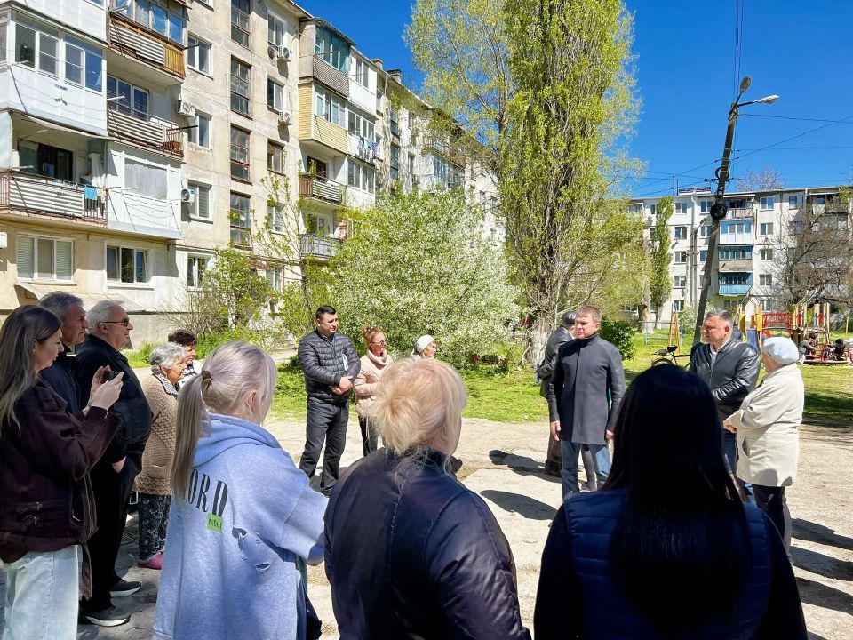 «Благодаря поддержке Леонида Ивановича наш город получает возможность реализовывать важные инициативы и создавать комфортные условия для жителей» «Благодаря поддержке Леонида Ивановича наш город получает возможность реализовывать важные инициативы и создавать комфортные условия для жителей»