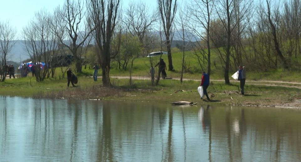 Марафон чистоты. Вклад в создание комфортной городской среды внесли 4000 жителей Симферополя Марафон чистоты. Вклад в создание комфортной городской среды внесли 4000 жителей Симферополя