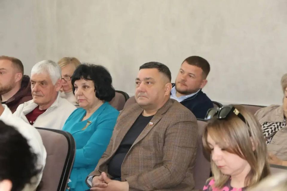 Ольга Урайкина: Сегодня после заседания президиума, состоялось 28-ое заседание Бахчисарайского районного совета Ольга Урайкина: Сегодня после заседания президиума, состоялось 28-ое заседание Бахчисарайского районного совета