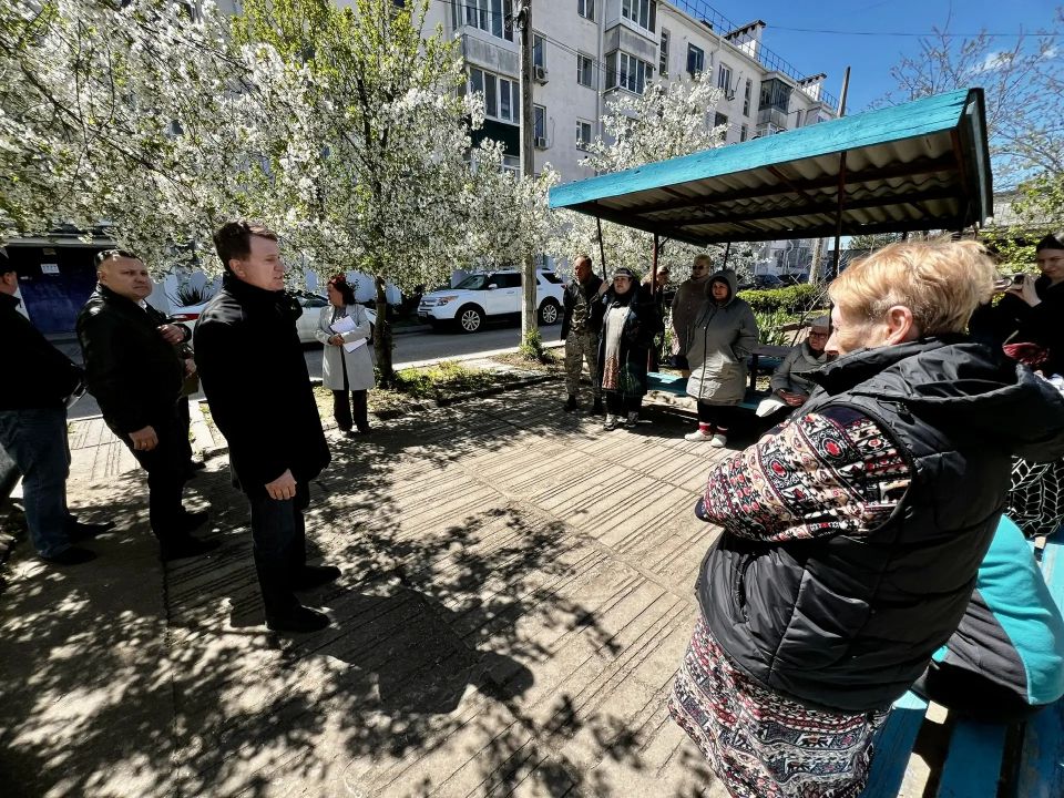 Сегодня наш город посетил депутат Государственной Думы Российской Федерации Леонид Бабашов Сегодня наш город посетил депутат Государственной Думы Российской Федерации Леонид Бабашов