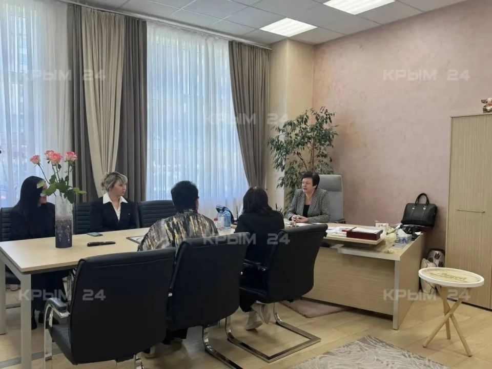 Педагоги из Мелитополя посетили крымские школы Педагоги из Мелитополя посетили крымские школы