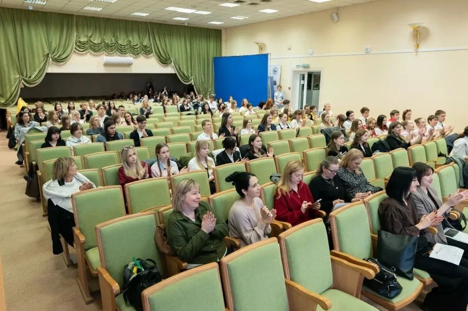 С будущими педагогами Крыма обсудили проблему профессионального выгорания С будущими педагогами Крыма обсудили проблему профессионального выгорания