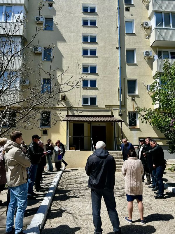 Сегодня наш город посетил депутат Государственной Думы Российской Федерации Леонид Бабашов Сегодня наш город посетил депутат Государственной Думы Российской Федерации Леонид Бабашов