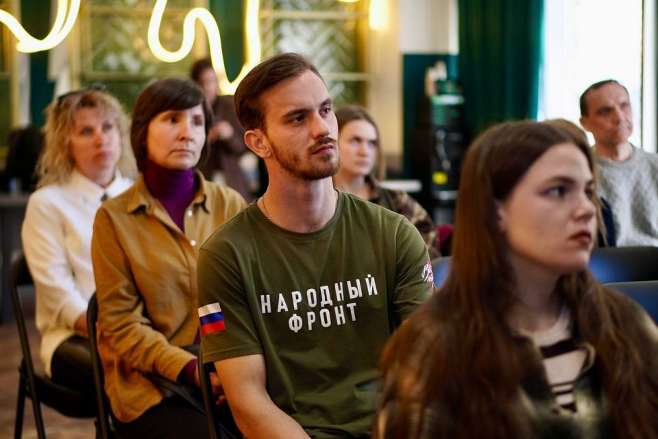 Алексей Зинченко: Встретился с нашими молодежными и некоммерческими организациями Алексей Зинченко: Встретился с нашими молодежными и некоммерческими организациями