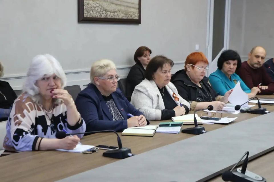 Ольга Урайкина: Сегодня провела совещание при главе Бахчисарайского района с главами поселений Ольга Урайкина: Сегодня провела совещание при главе Бахчисарайского района с главами поселений