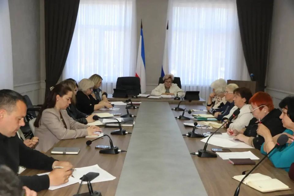 Ольга Урайкина: Сегодня провела совещание при главе Бахчисарайского района с главами поселений Ольга Урайкина: Сегодня провела совещание при главе Бахчисарайского района с главами поселений