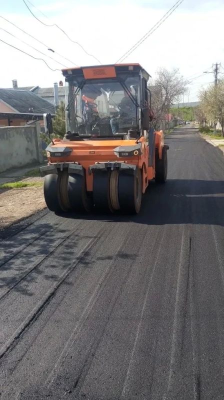В крымской столице продолжается ремонт дорог В крымской столице продолжается ремонт дорог