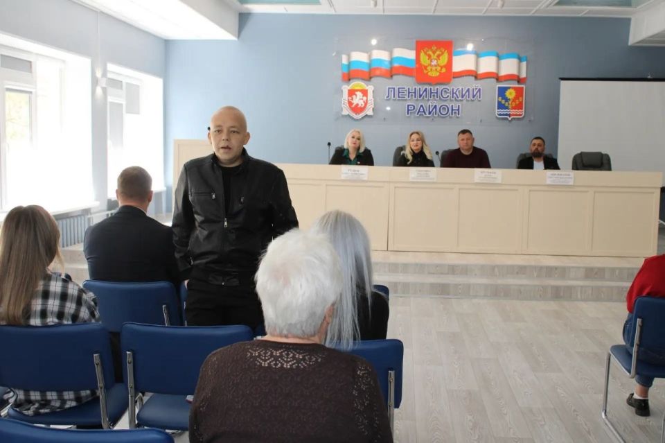 Игорь Крутьков: На еженедельном аппаратном совещании с главами поселений и руководителями ресурсоснабжающих организаций обсудили ряд актуальных вопросов Игорь Крутьков: На еженедельном аппаратном совещании с главами поселений и руководителями ресурсоснабжающих организаций обсудили ряд актуальных вопросов