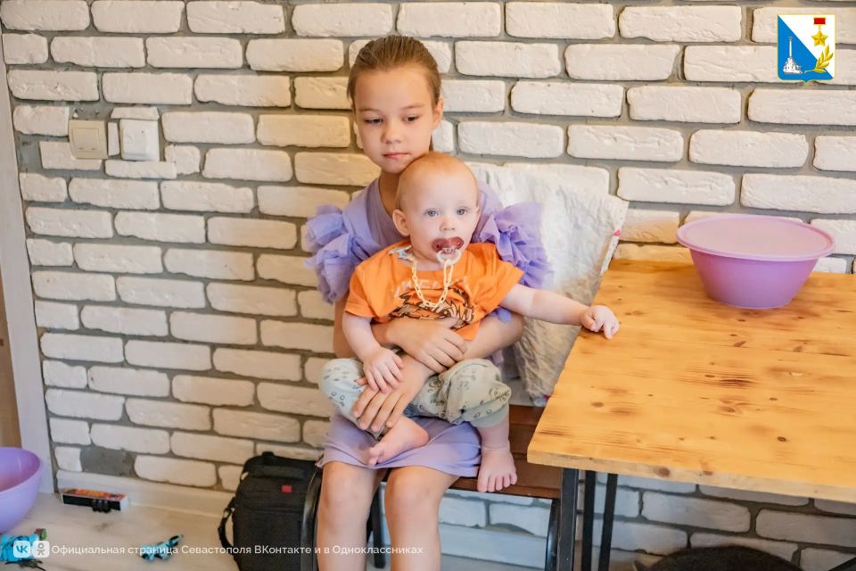 Любовь творит чудеса: пятеро детей, общее дело и победа в конкурсе «Семья года» Любовь творит чудеса: пятеро детей, общее дело и победа в конкурсе «Семья года»
