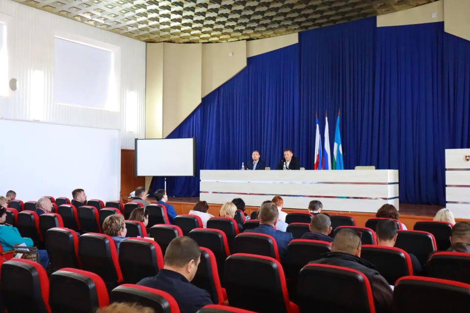 Сегодня состоялась 30-я сессия Белогорского районного совета Республики Крым третьего созыва Сегодня состоялась 30-я сессия Белогорского районного совета Республики Крым третьего созыва