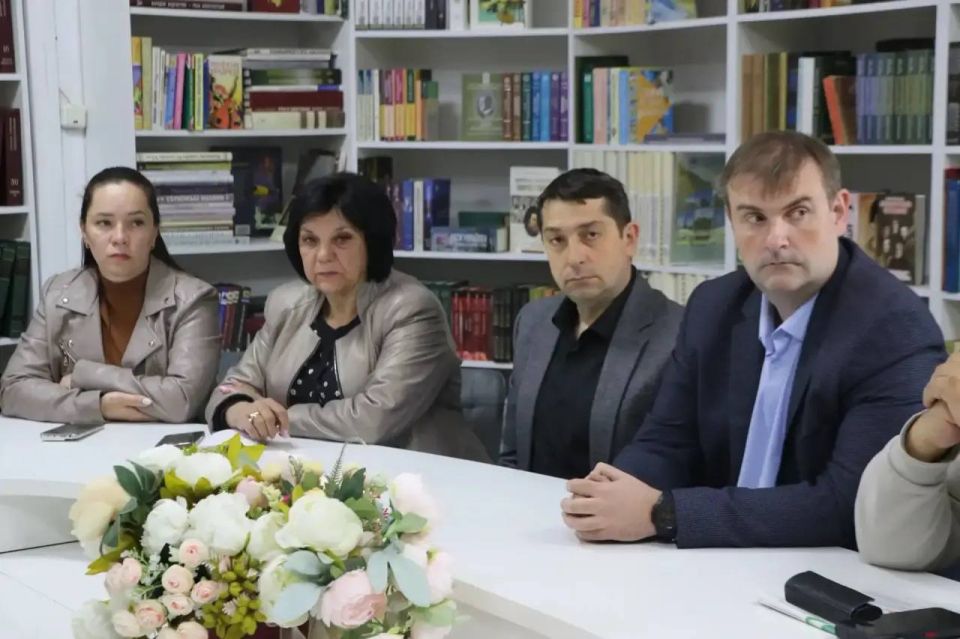 Ольга Урайкина: Сегодня в Центральной районной библиотеке им А.С.Пушкина прошло рабочее совещание, посвящённое вопросу «О принятии обоснованных тарифов по содержанию и ремонту общего имущества многоквартирных домов на основе... Ольга Урайкина: Сегодня в Центральной районной библиотеке им А.С.Пушкина прошло рабочее совещание, посвящённое вопросу «О принятии обоснованных тарифов по содержанию и ремонту общего имущества многоквартирных домов на основе...