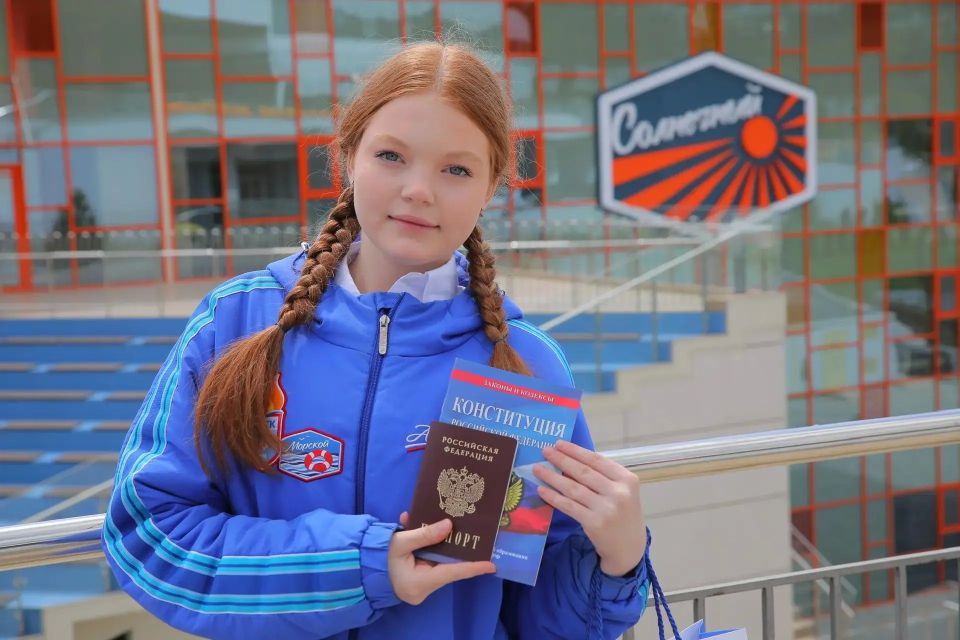 На территории лагеря «Солнечный» юным артековцам вручили первые паспорта На территории лагеря «Солнечный» юным артековцам вручили первые паспорта