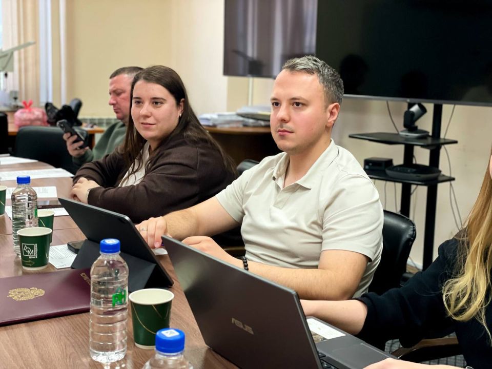 Алексей Зинченко: Еженедельно встречаемся с представителями администраций муниципальных образований Алексей Зинченко: Еженедельно встречаемся с представителями администраций муниципальных образований
