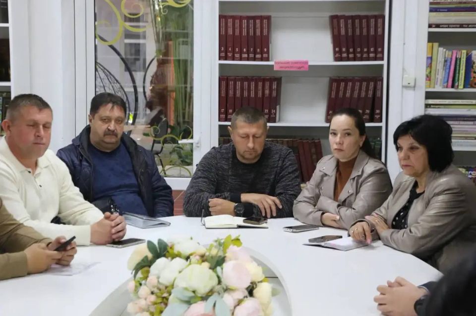 Ольга Урайкина: Сегодня в Центральной районной библиотеке им А.С.Пушкина прошло рабочее совещание, посвящённое вопросу «О принятии обоснованных тарифов по содержанию и ремонту общего имущества многоквартирных домов на основе... Ольга Урайкина: Сегодня в Центральной районной библиотеке им А.С.Пушкина прошло рабочее совещание, посвящённое вопросу «О принятии обоснованных тарифов по содержанию и ремонту общего имущества многоквартирных домов на основе...