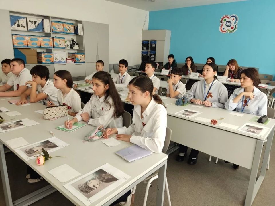 В Крыму проходит республиканский этап конкурса лучших учителей года и родного языка В Крыму проходит республиканский этап конкурса лучших учителей года и родного языка