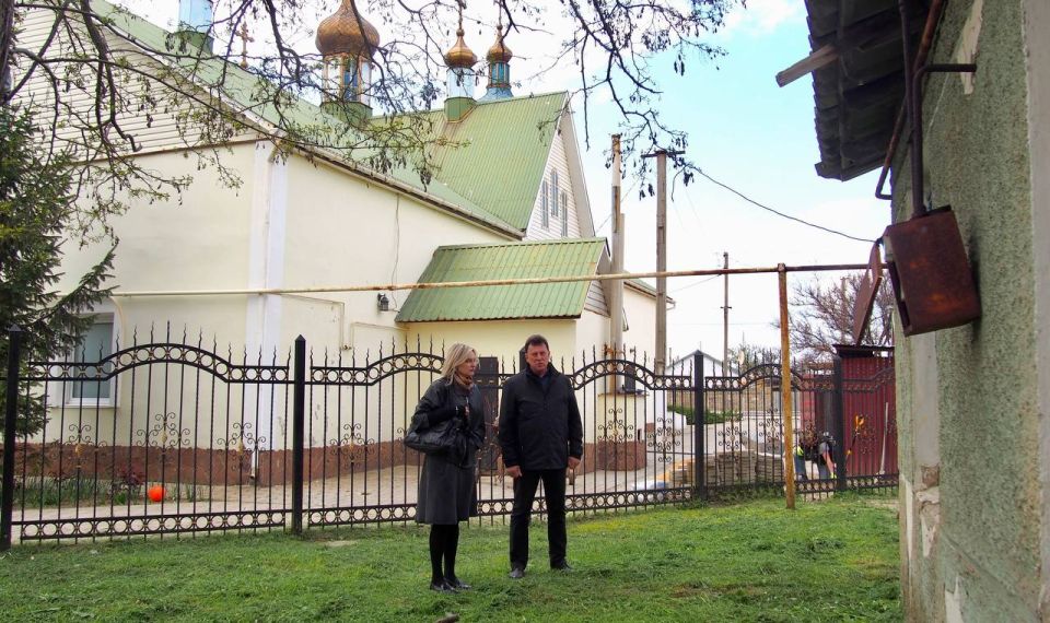 Василий Телиженко: Сегодня, совместно с депутатом Армянского городского совета Натальей Симоновой, руководителем АО «Благоустройство» и профильного отдела администрации, обошли с.Перекоп на предмет его санитарного состояния Василий Телиженко: Сегодня, совместно с депутатом Армянского городского совета Натальей Симоновой, руководителем АО «Благоустройство» и профильного отдела администрации, обошли с.Перекоп на предмет его санитарного состояния