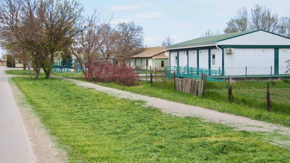 Василий Телиженко: Сегодня, совместно с депутатом Армянского городского совета Натальей Симоновой, руководителем АО «Благоустройство» и профильного отдела администрации, обошли с.Перекоп на предмет его санитарного состояния Василий Телиженко: Сегодня, совместно с депутатом Армянского городского совета Натальей Симоновой, руководителем АО «Благоустройство» и профильного отдела администрации, обошли с.Перекоп на предмет его санитарного состояния