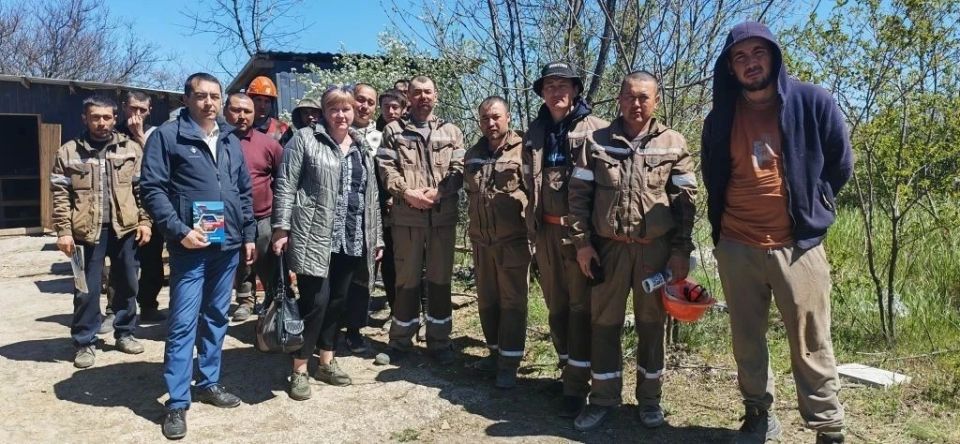 Встреча с иностранными гражданами в рамках внедрения адаптационного курса прошла в Симферополе Встреча с иностранными гражданами в рамках внедрения адаптационного курса прошла в Симферополе