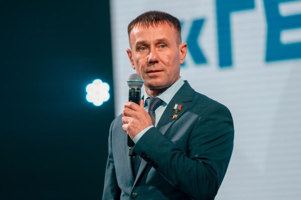 Герой России, член Общественного совета региональной кадровой программы «Герои Крыма» Юрий Нимченко рассказал, какие знания, навыки и качества сегодня особенно нужны на государственной и муниципальной службе