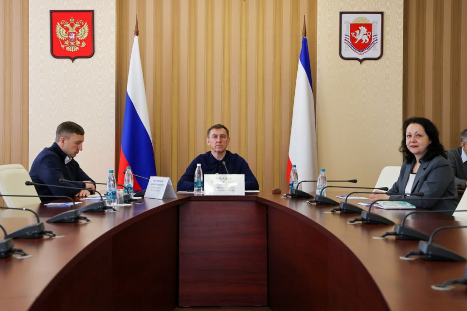 Юрий Гоцанюк: На совещании под председательством Министра транспорта России Андрея Никитина обсудили вопросы контроля за реализацией проектов строительства и реконструкции транспортной инфраструктуры, готовности отрасли к...