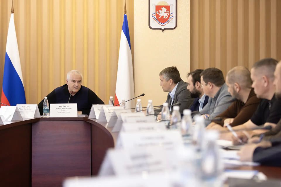 Сергей Аксёнов: На сегодняшний день АО «Крымавтодор» обеспечено финансовыми средствами и специализированной техникой в достаточном объеме для выполнения работ на самом высоком уровне Сергей Аксёнов: На сегодняшний день АО «Крымавтодор» обеспечено финансовыми средствами и специализированной техникой в достаточном объеме для выполнения работ на самом высоком уровне