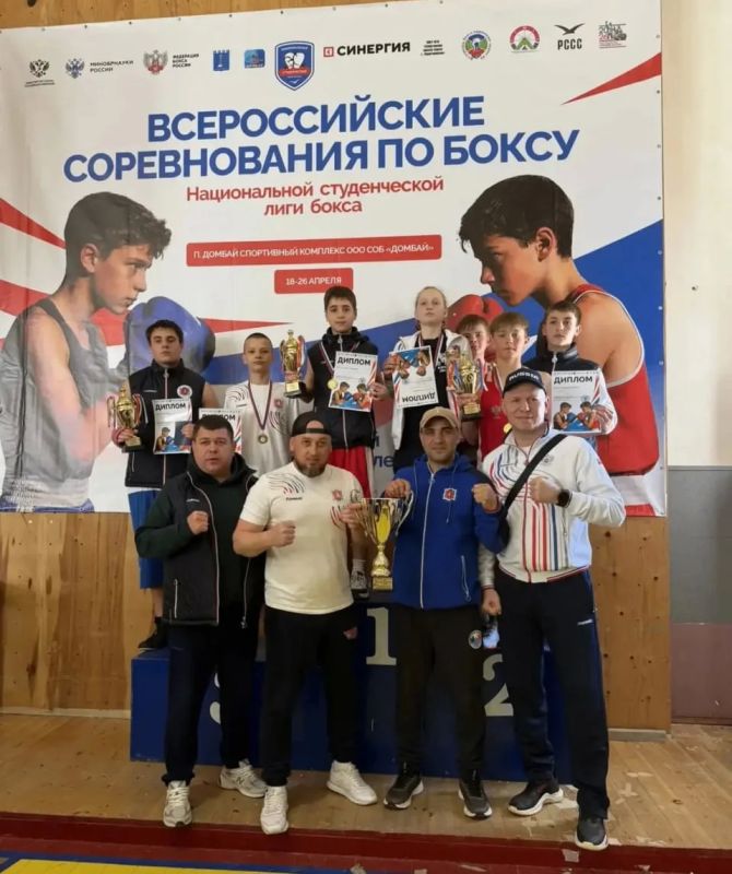 Сборная Республики Крыма — призёр Всероссийских соревнований по боксу, которые проходили с 18 по 26 апреля в п.Домбай. Турнир собрал более 150 спортсменов из 17 регионов страны