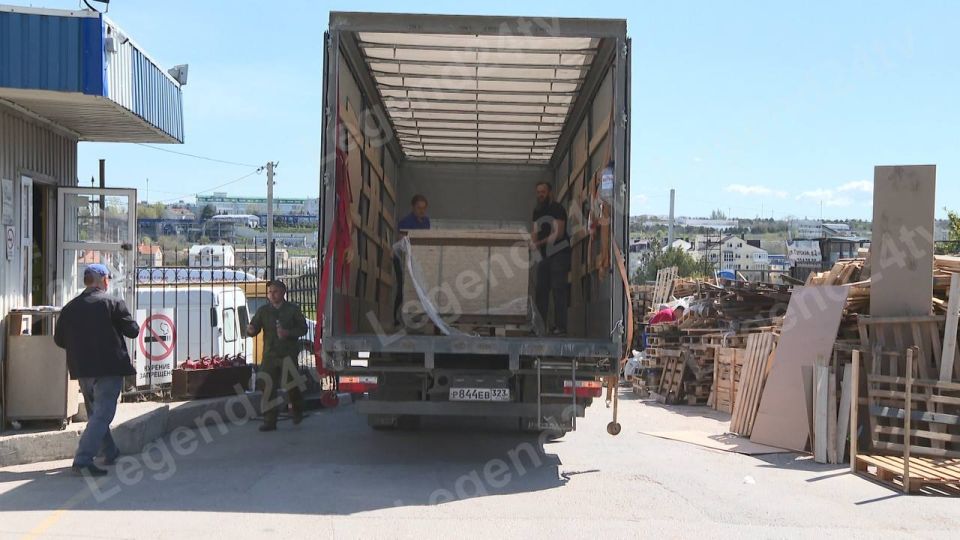 Севастопольцы собрали 5 тонн гуманитарной помощи для жителей Дагестана, пострадавших от наводнения Севастопольцы собрали 5 тонн гуманитарной помощи для жителей Дагестана, пострадавших от наводнения