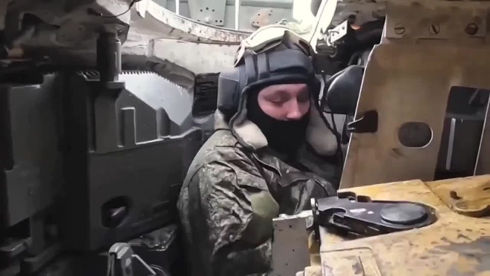 Сильный характер, мужество и честь — вот главные качества защитников Родины!