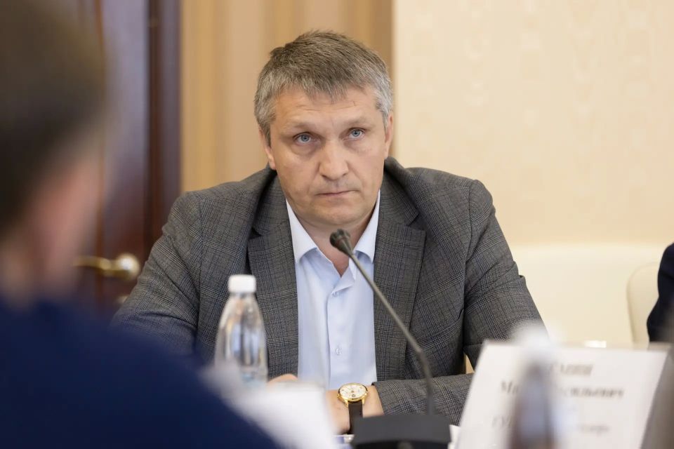 Сергей Аксёнов: На сегодняшний день АО «Крымавтодор» обеспечено финансовыми средствами и специализированной техникой в достаточном объеме для выполнения работ на самом высоком уровне Сергей Аксёнов: На сегодняшний день АО «Крымавтодор» обеспечено финансовыми средствами и специализированной техникой в достаточном объеме для выполнения работ на самом высоком уровне