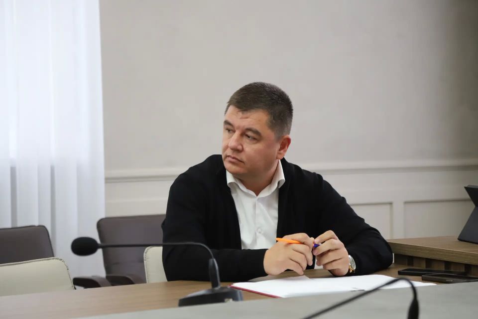 Первый заместитель главы администрации Энвер Аблаев с коллегами провёл приём граждан Первый заместитель главы администрации Энвер Аблаев с коллегами провёл приём граждан