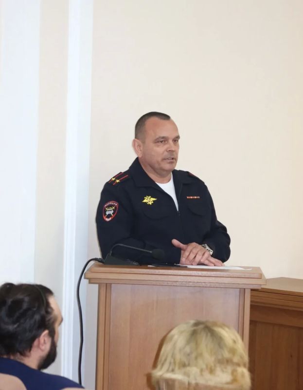 В Симферополе обсудили меры по повышению безопасности дорожного движения В Симферополе обсудили меры по повышению безопасности дорожного движения