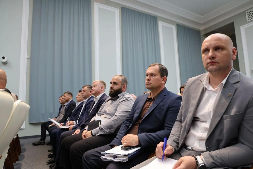 На совещании по проблемным вопросам муниципальных образований обсудили эффективность деятельности органов местного самоуправления, качество работы и уровня взаимодействия с населением, ряд других тем На совещании по проблемным вопросам муниципальных образований обсудили эффективность деятельности органов местного самоуправления, качество работы и уровня взаимодействия с населением, ряд других тем